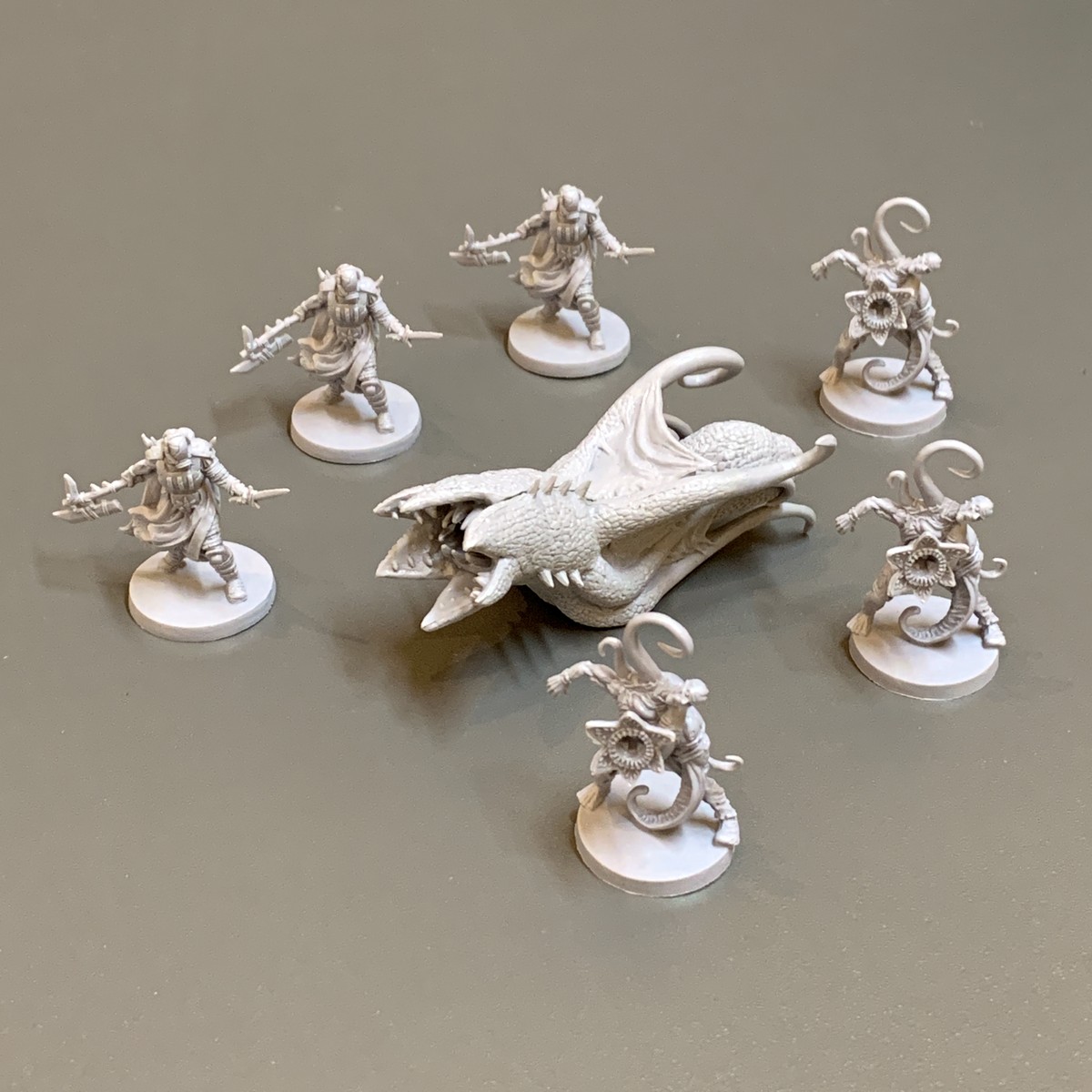 Board Game Horror Movie - Los 6 Alpha Worm SciFi Miniaturen